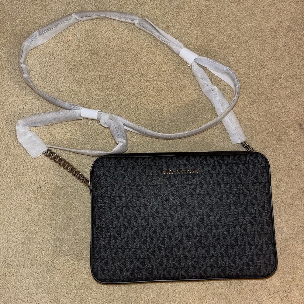 Michael Kors black Jet Set crossbody bag